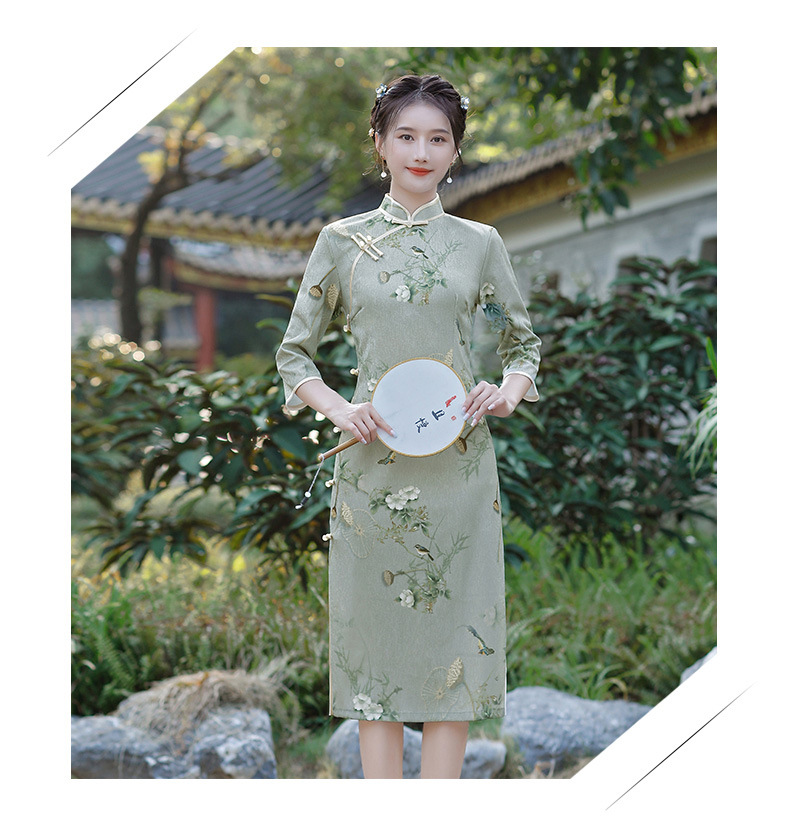 New national trend and Republic of China style cheongsam, green and elegant, combined with lace, three-quarter sleeves, young kimono and girl cheongsam pic 1