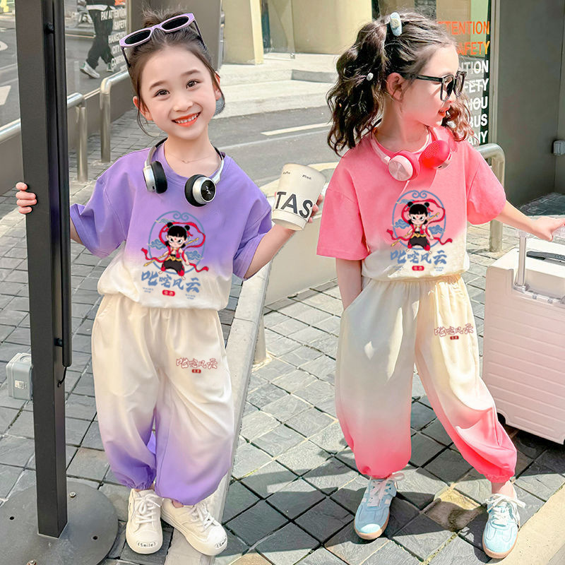 A two-piece set of trendy and stylish short-sleeved tight-fitting trousers with a gradient color of Chinese style for young children in summer pic 2