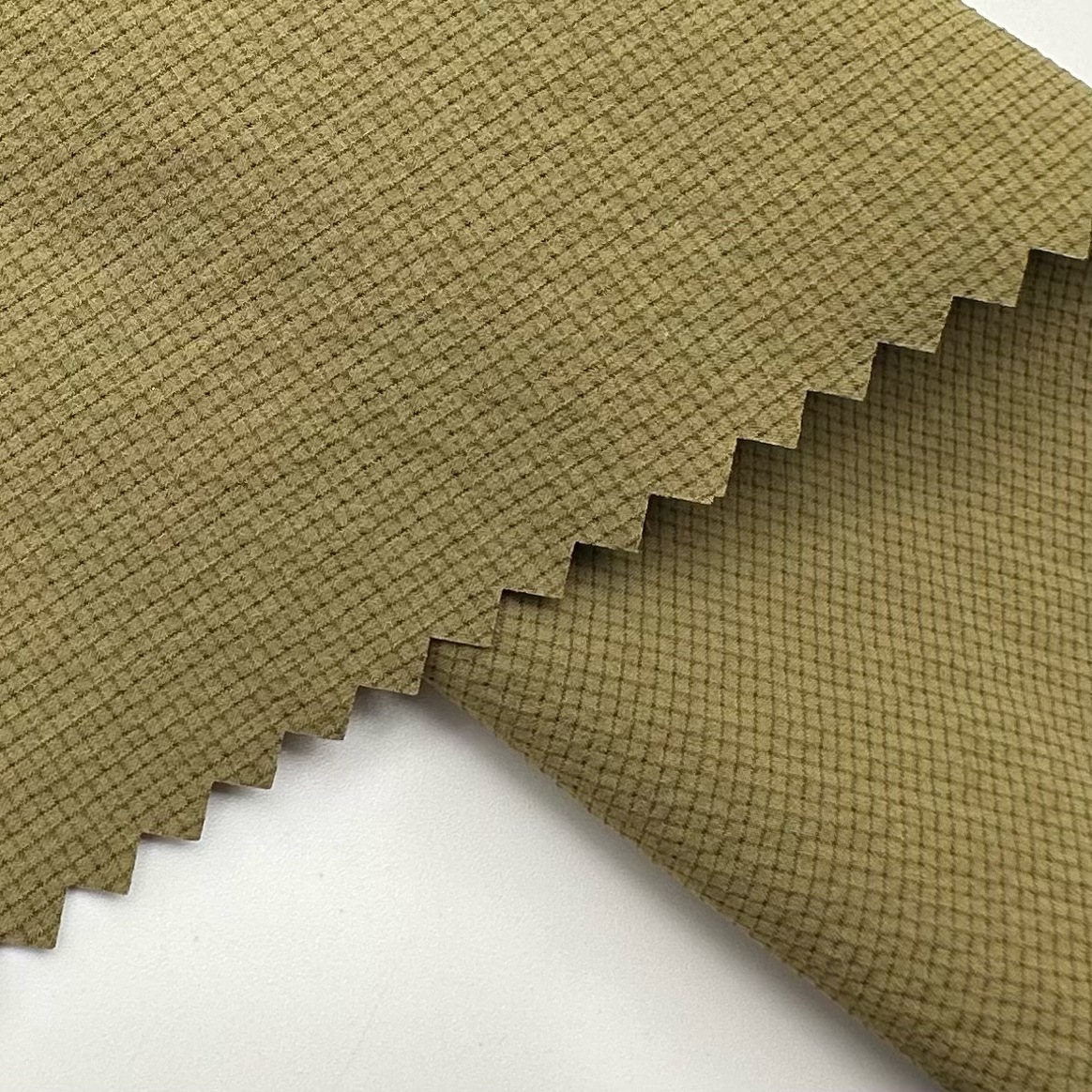 新品0.1cm格子泡泡布尼龙四面弹力轻薄户外服羽绒服裤子锦氨面料详情4