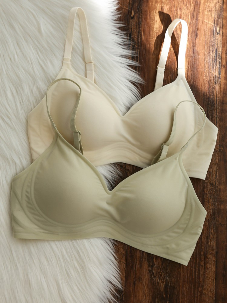 Jelly ice thread traceless large breast slimming underwear for women, thin summer gathering without underwire bra, wholesale of accessory breast underwear pic 3
