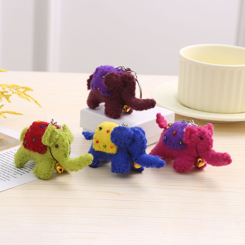 Cute little elephant handmade wool felt pendants, three-dimensional doll pendants, creative bag pendants, cute pendants wholesale pic 2