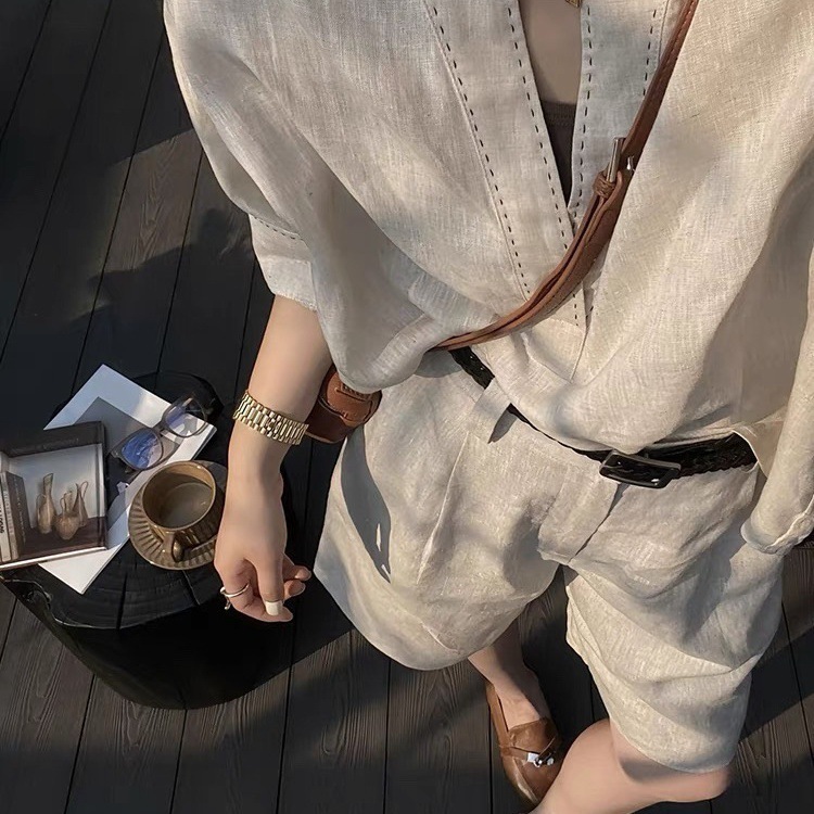 Old Money style beautiful professional outfit shirt linen suit pants for women 2025 Spring ootd Outfit complete set pic 2