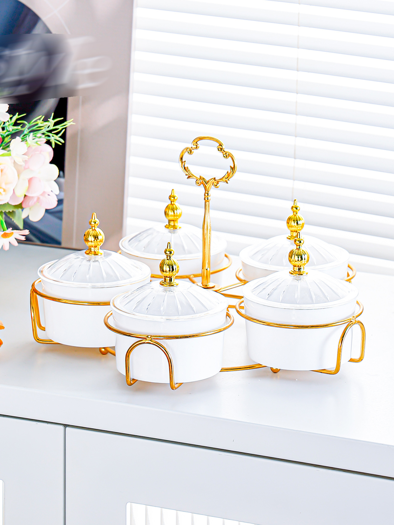 北欧干果碟零食盘小吃碟透明圆形水果盘点心分格盘铁艺带盖盒详情8