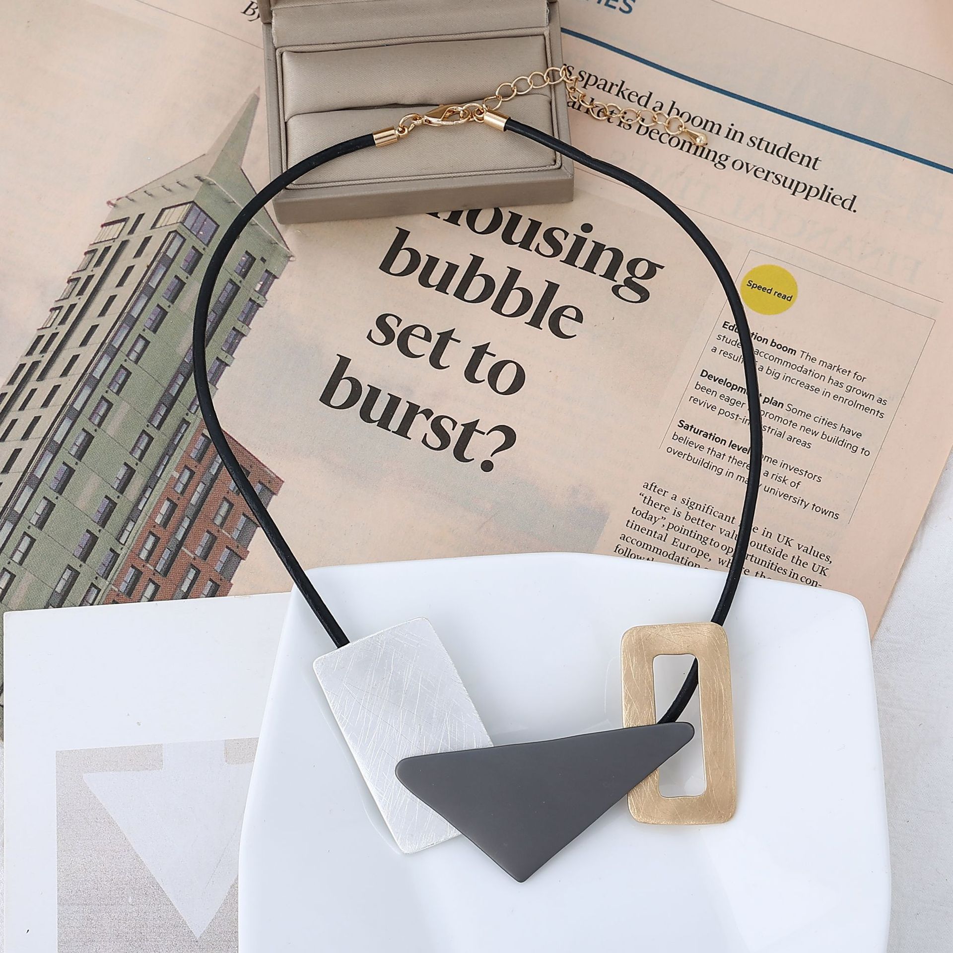 亚马逊爆款欧美流行秋冬时尚几何民族风异形撞色女士合金短项链详情14