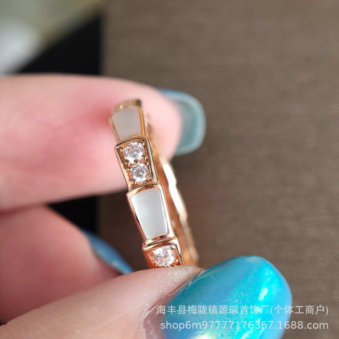 宝家蛇骨戒指白贝母镀18k玫瑰金带钻红玉髓蛇头时尚个性戒指代发详情3
