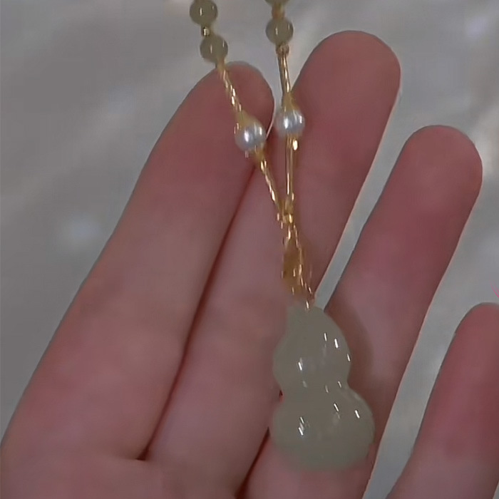 新款葫芦吊坠女款苹果绿猫眼石镶嵌和田玉仿古高端配饰项链挂件详情9