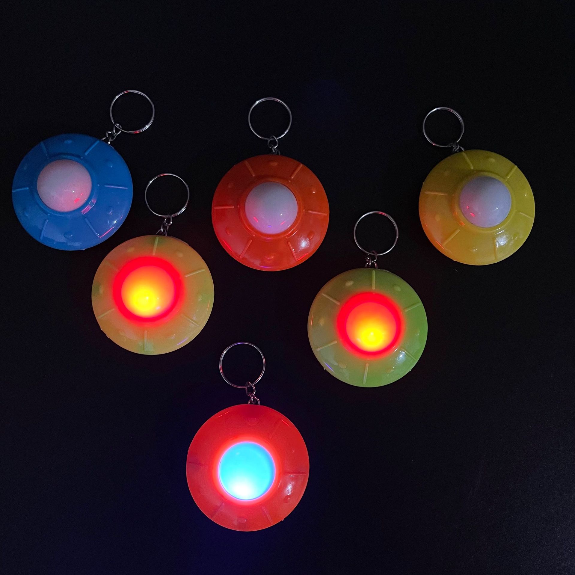 【 Zone 1-11 】 UFO keychain Light 12/ pack 2400/ piece UFO double flash Light Luminous Light, hanging double flash light keychain bag pendant 1 yuan store wholesale supply pic 3