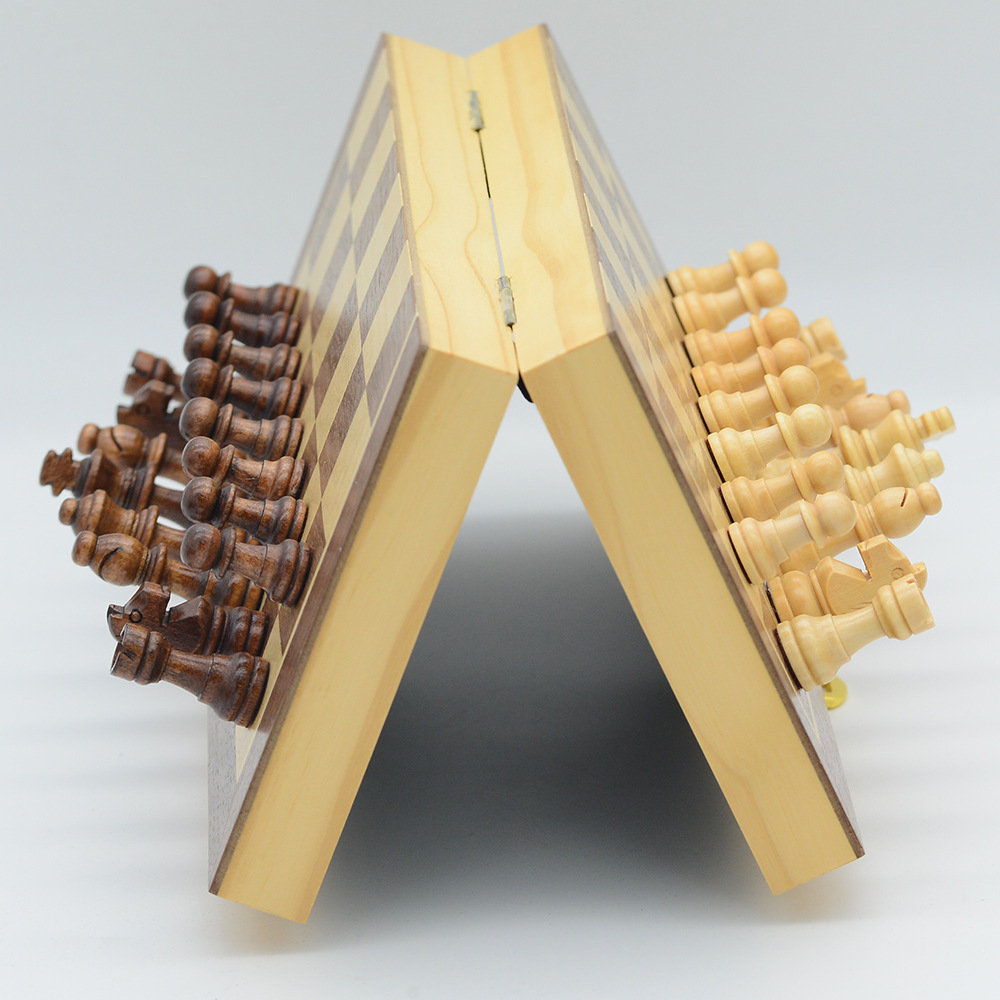 二合一木制国际象棋跳棋磁性折叠便携益智棋牌休闲娱乐传统桌游详情6