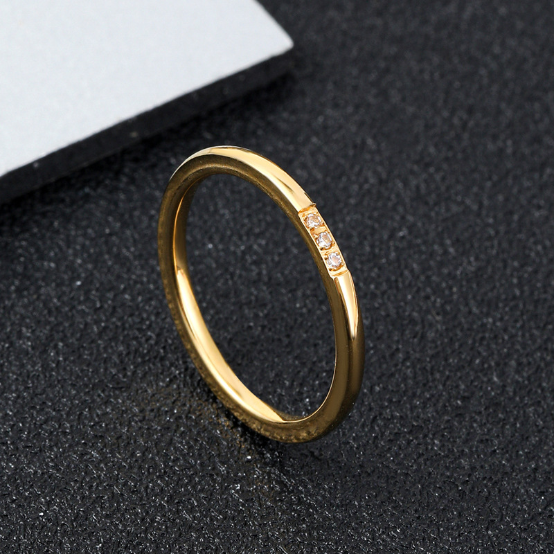 跨境钛钢戒指情侣对戒简约极细食指镶钻尾戒素圈戒指不锈钢饰品详情3