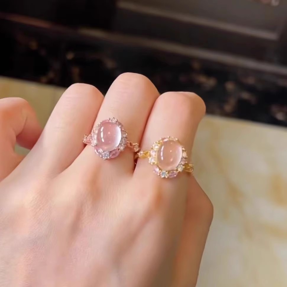 Pigeon egg pink crystal egg face ring, ice type chalcedony inlaid with white ice gemstone ring, high-end and gentle temperament pic 4