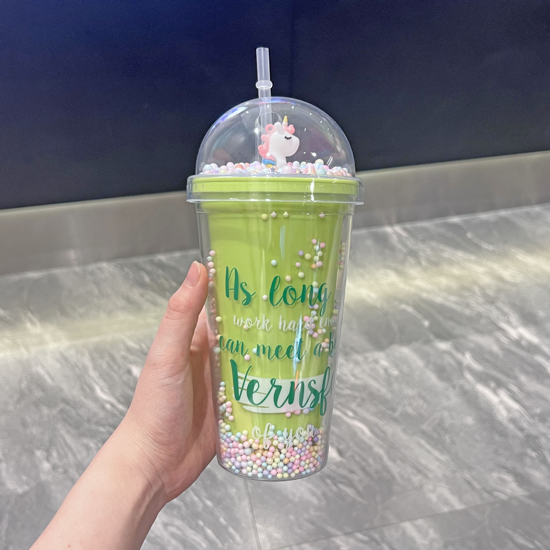 新款网红夏日碎冰杯双层塑料杯高颜值观景水杯批发情侣便携吸管杯详情9