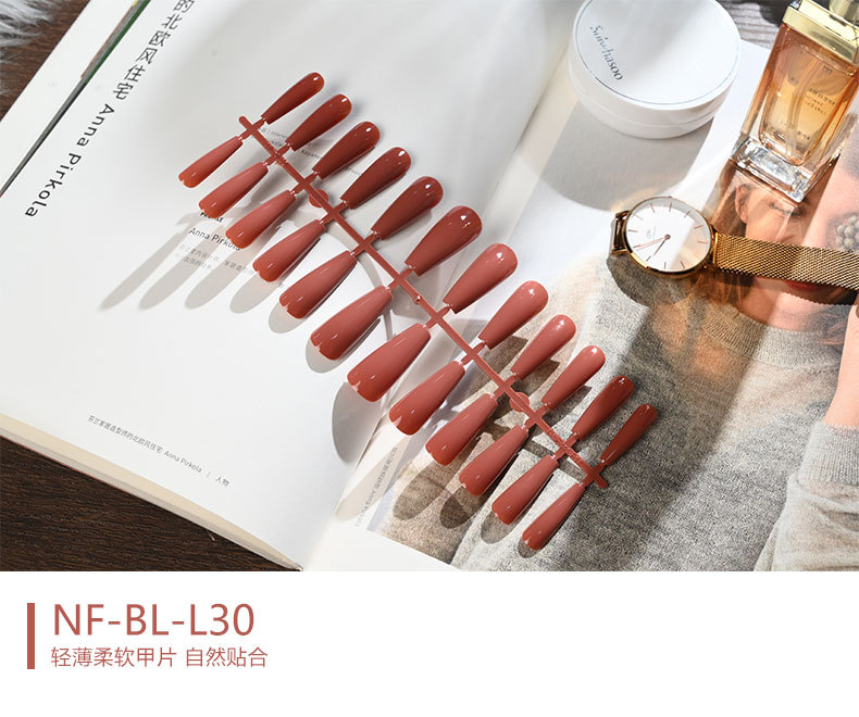 The long ballet nail with solid color and glossy oil from Europe and America, the mid-length trapezoidal nail art piece, and the false nails are exquisite and simple pic 30