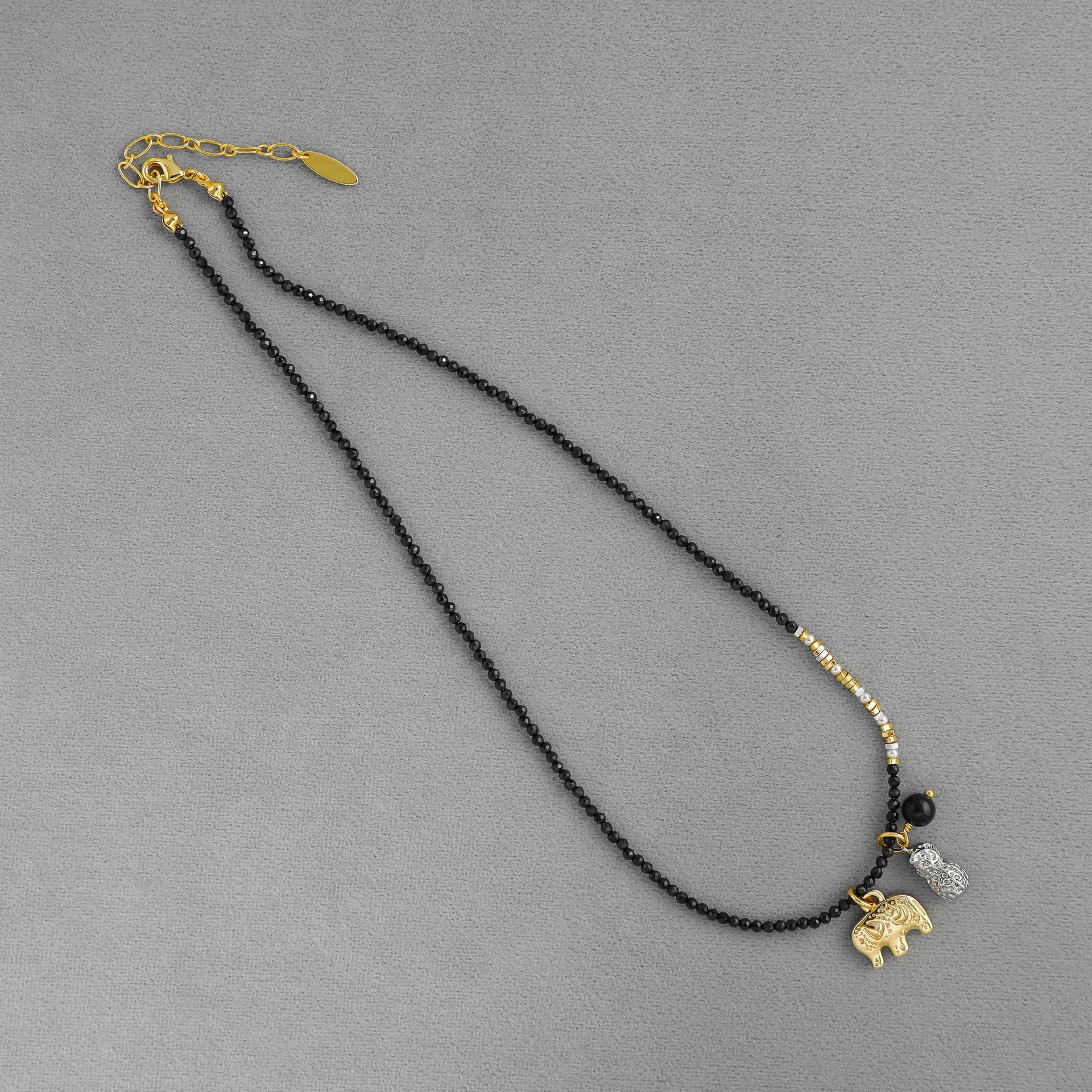 LAZY家好事花生小象项链 气质百搭精致感黑玛瑙串珠小象锁骨链详情4