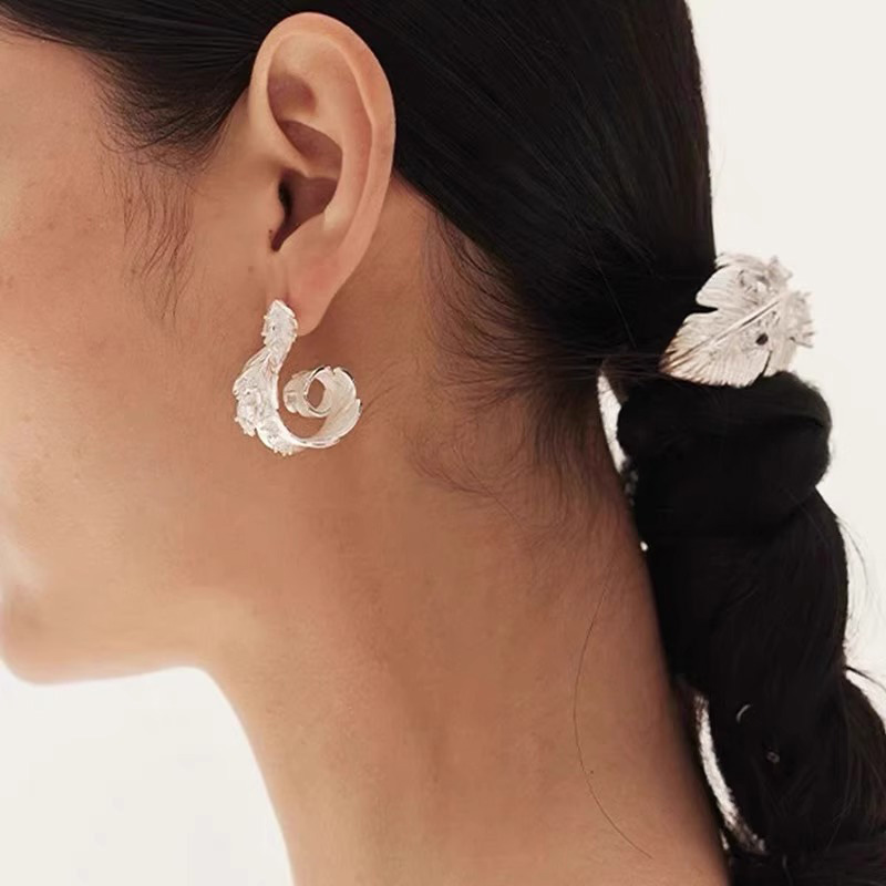 小众设计闪耀锆石羽毛缠绕耳环抽象立体蜷曲树叶优雅气质耳饰详情5