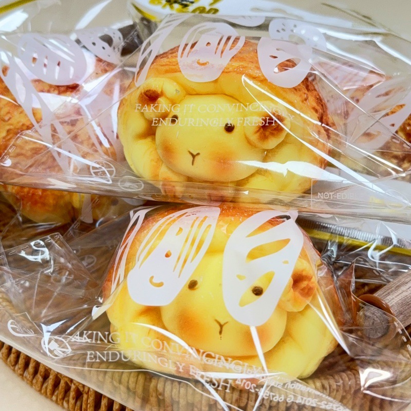 慢回弹小羊面包捏捏乐面包湿软手感解压玩具摆拍道具创意食玩详情6