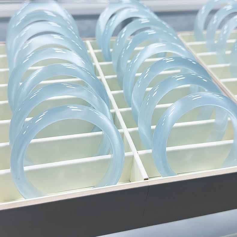 AAA高品质冰冰蓝猫眼石手镯白月光平替香槟金直播爆款源头工厂详情3