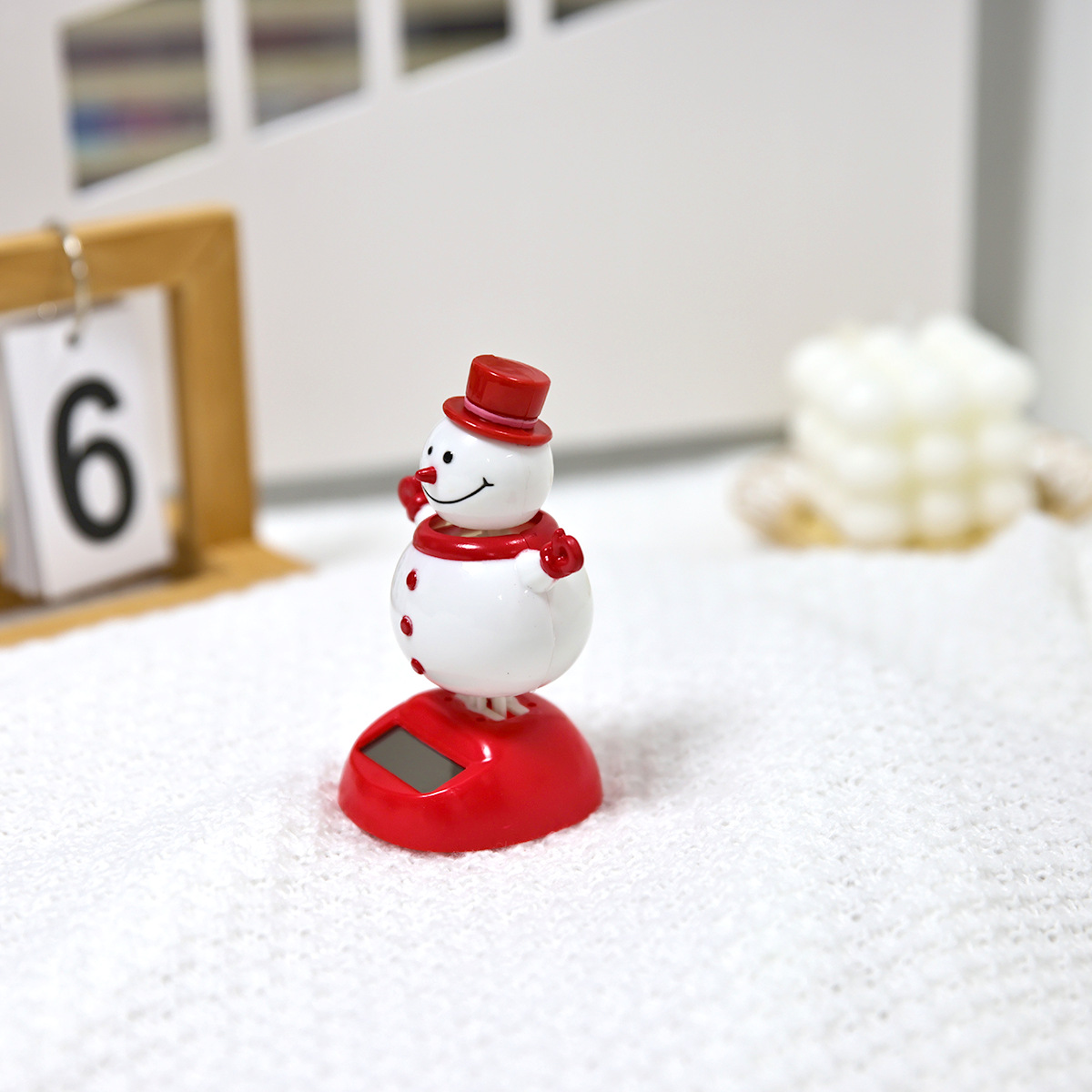 Source factory solar car interior ornaments, Christmas holiday gifts, cute big-bellied snowman decorations are available for wholesale pic 10