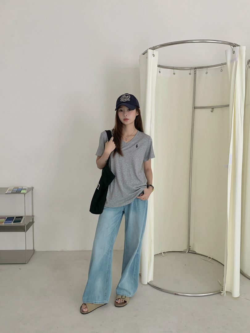 GAGD Korean-style V-neck embroidered short-sleeved T-shirt for women, a cool summer snowflake cotton loose casual top T-shirt pic 6