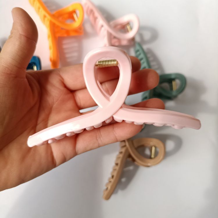 【 Zone 1-5 】697 Ribbon Gripper 12/ pack 1200/ box Plastic Straight Gripper, straight hair gripper, fashionable and trendy hair gripper, Internet celebrity hair gripper 1 yuan 2 yuan accessories wholesale pic 4