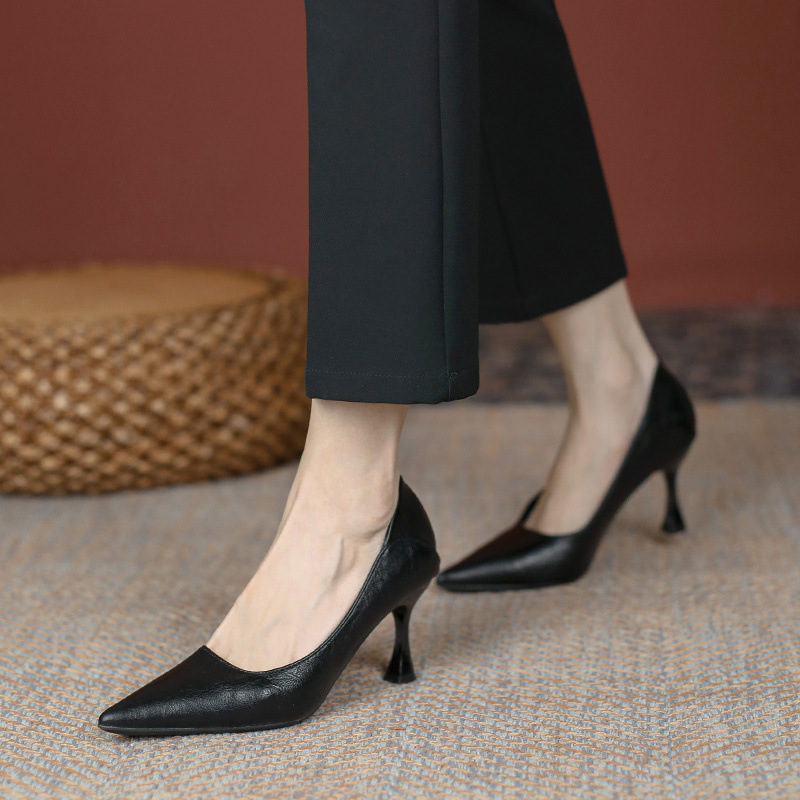 The 2025 new black professional high heels with soft leather can be worn at the back, single toe, pointed toe and thin heel. Work shoes for women pic 6