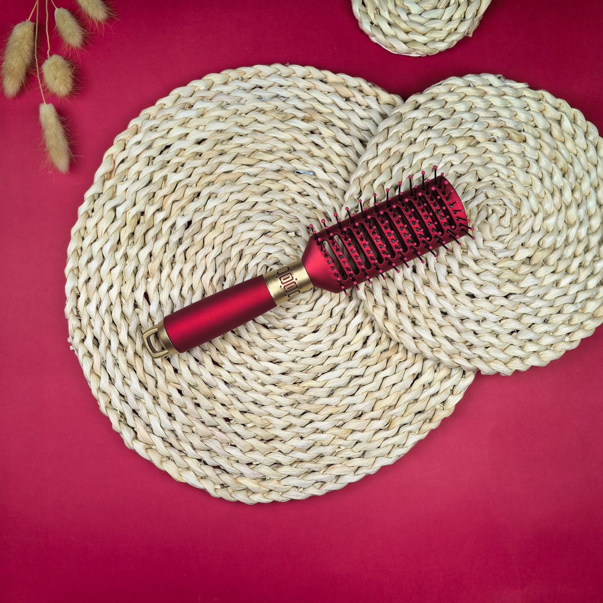 厂家批发女士气垫按摩梳方头气囊美发造型梳婚庆卷发梳红色高颅顶大弯梳详情10