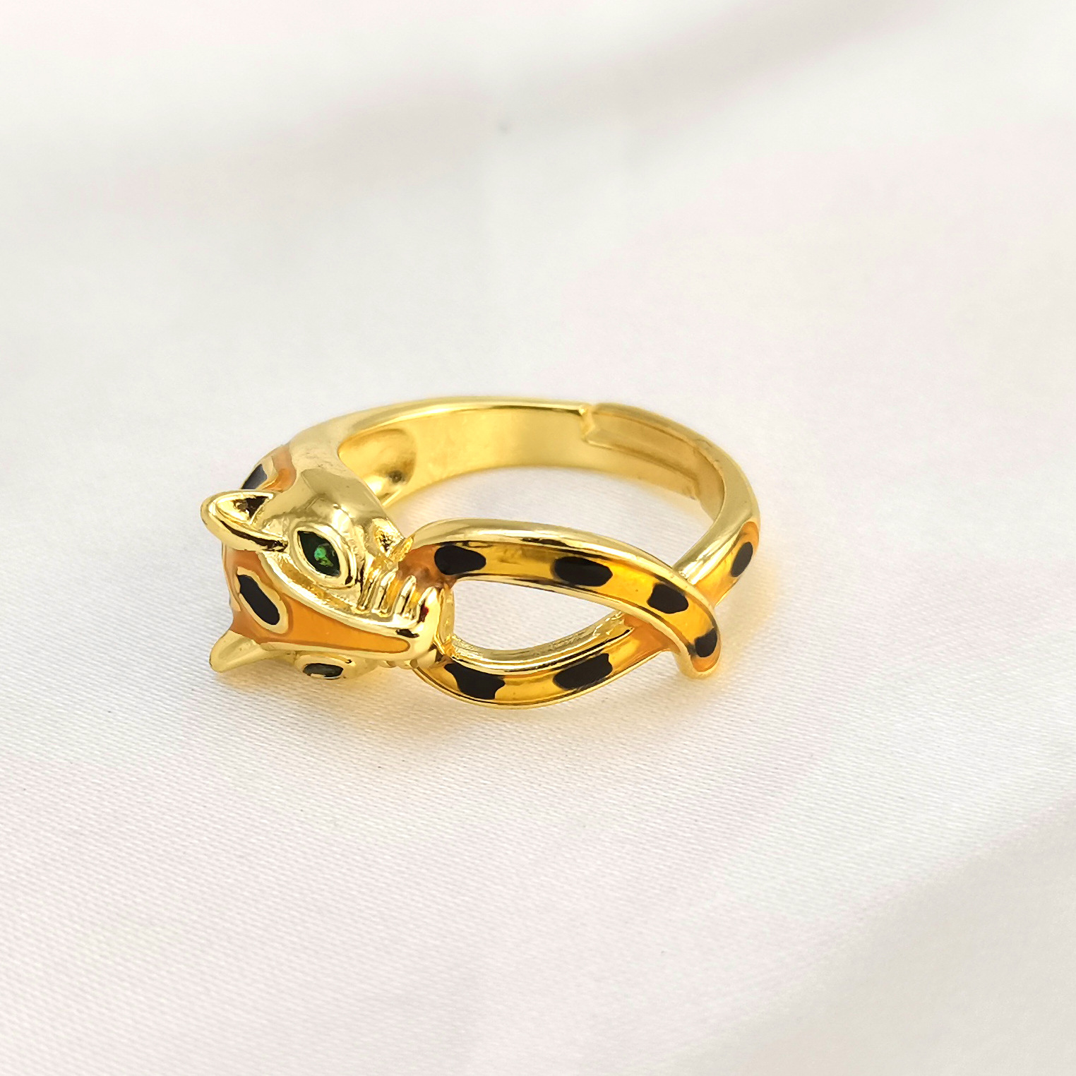 Yama Cross-border European and American high-end Fashion Golden painted oil Drip Micro-inlaid leopard Open Bracelet Ring set pic 8