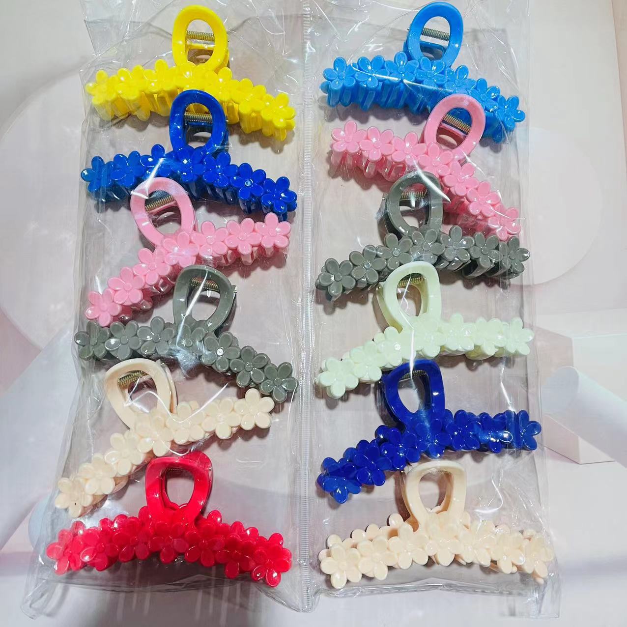 6990 Seven-flower Gripper 12/ pack 840/ box Plum Blossom Color Gripper Fashionable Hair Gripper Plastic Gripper Color Hair Gripper Fishtail Gripper Straight Gripper 1 yuan 2 yuan pic 2