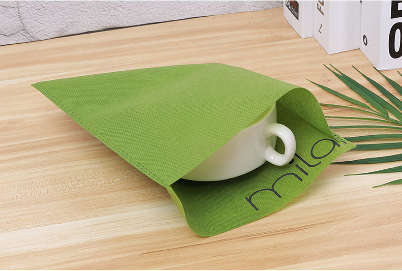 Factory direct sales of non-woven fabric bags, flat-mouth packaging bags, thick dust-proof bags for shoes, storage shoe covers, white printed logo pic 13