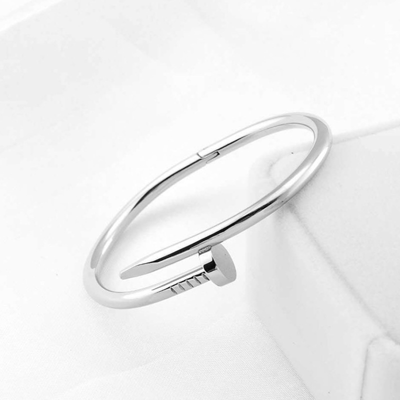 A classic 18k rose gold titanium steel bracelet that is a bestseller in Japan and South Korea. It is a unisex love nail bracelet that does not fade pic 4