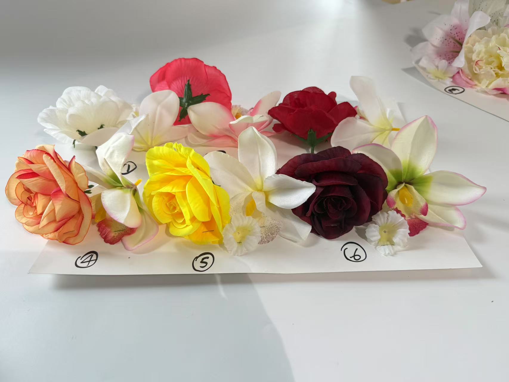 外贸跨境货源24头大把束仿真花玫瑰百合假花花束仿真花装饰摆件详情9