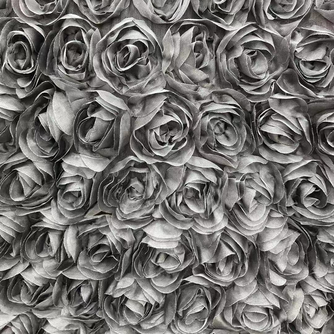 厂家直销新款高档玫瑰钩花绣花蕾丝花边面料立体浮花刺绣布料详情5