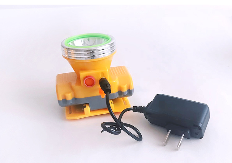 Small tactical high-intensity flashlight with battery, portable outdoor lighting pic 4