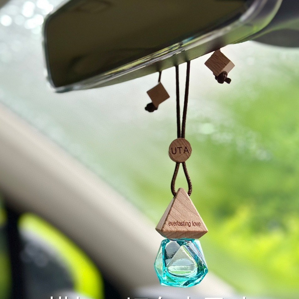 UTA车载挂件香薰纯植物精油萃取小众高级感精油香薰持久扩香详情3