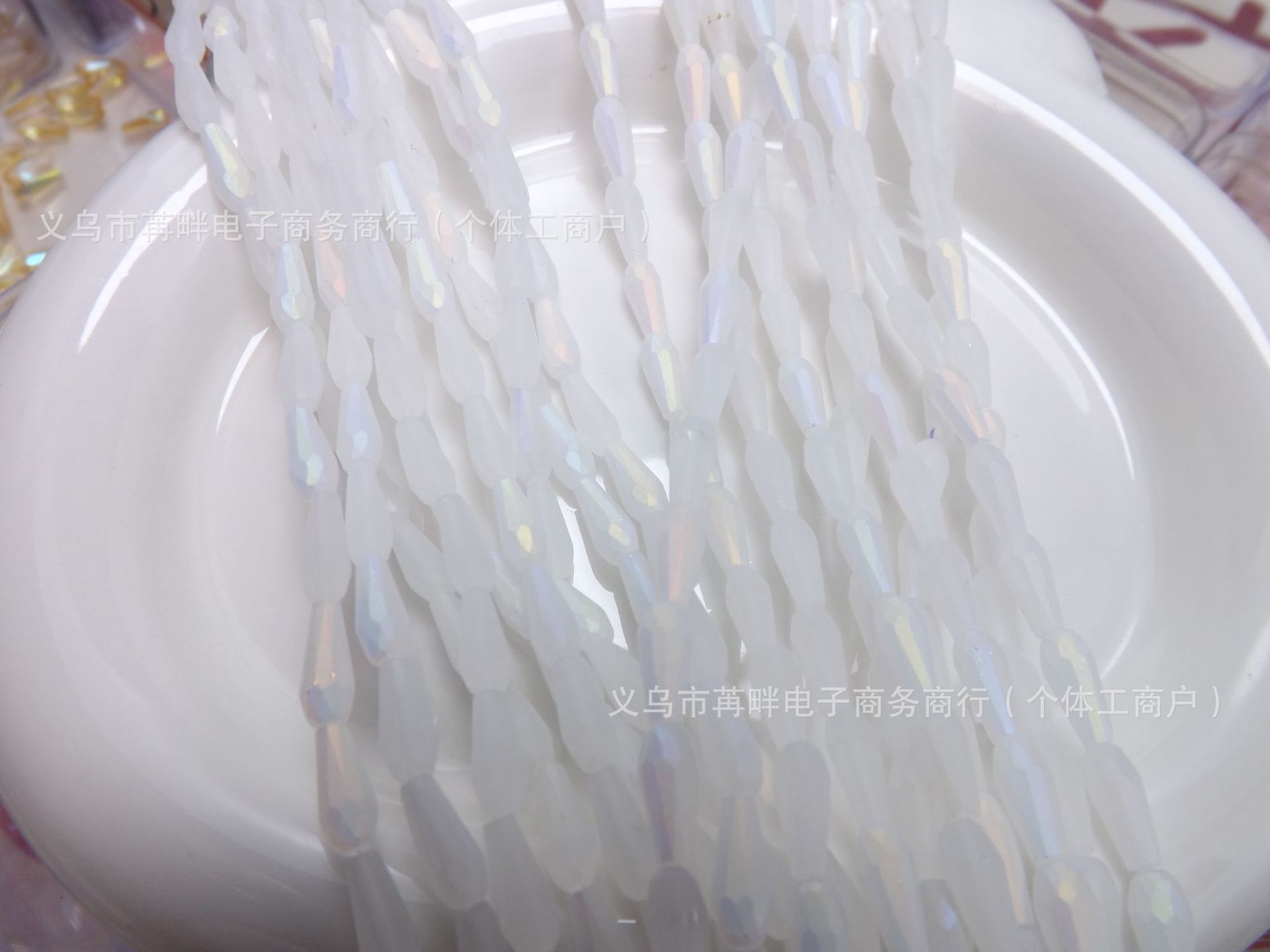 4mm*9mm长水滴人鱼泪晶晶diy水晶饰品配件玻璃珠子长水滴晶晶配件详情1