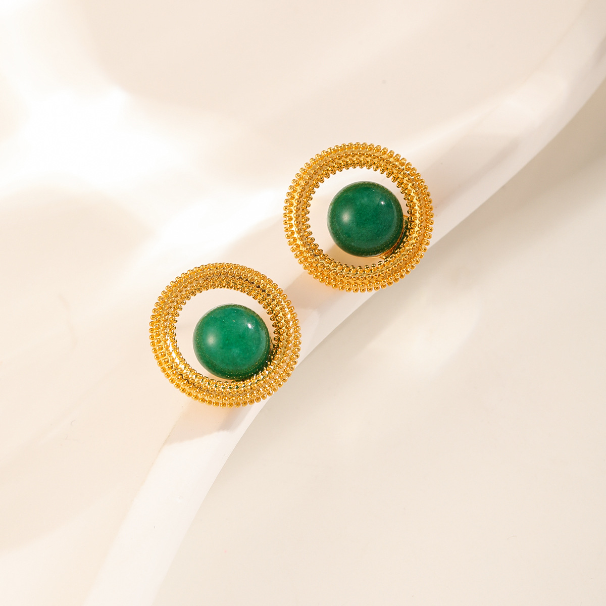 复古气质通勤款珍珠耳钉女士独特漂亮轻奢气质高级感耳环金色耳饰详情9