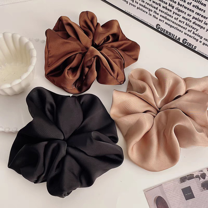 2025 New oversized large intestine hair band, stylish oversized hair accessory, high-end headwear, hair tie and hair accessory pic 4