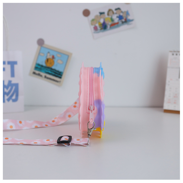 硅胶包2023新款指压儿童玩具包花朵彩虹灭鼠先锋零钱包单肩斜挎包详情24