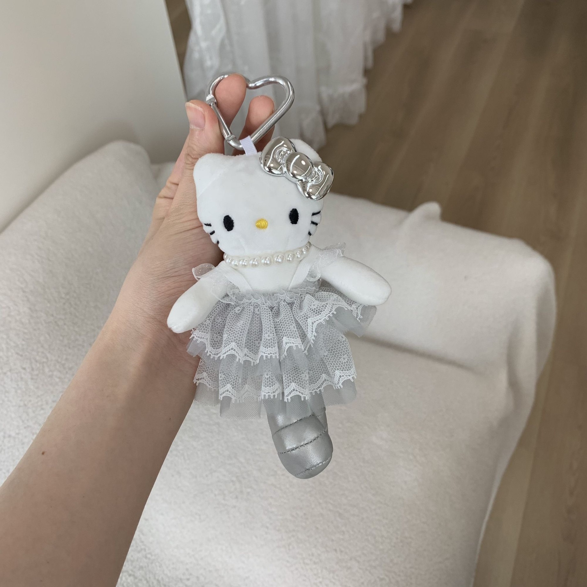 可爱小香风长腿kitty挂饰公仔玩偶创意包包小挂件毛绒钥匙扣礼物详情8