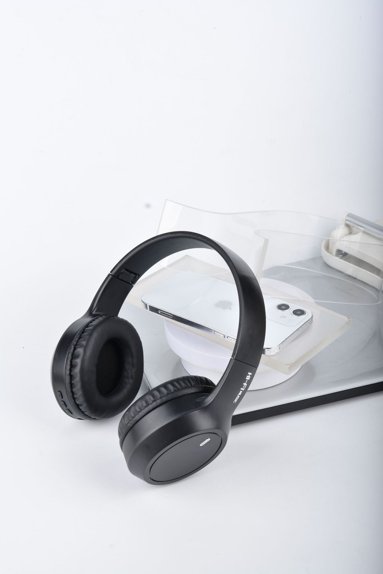 M2头戴式无线蓝牙耳机HIFI重低音大动圈私模TEMU爆款耳机工厂店详情4