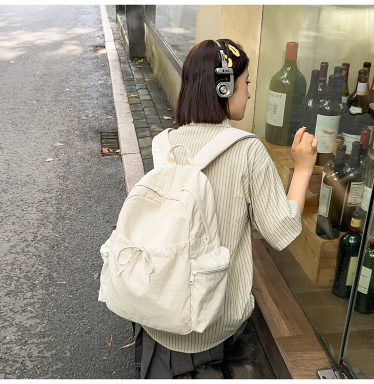 新款时尚轻便简约双肩包女日系文艺学生书包休闲运动旅行纯色背包详情30