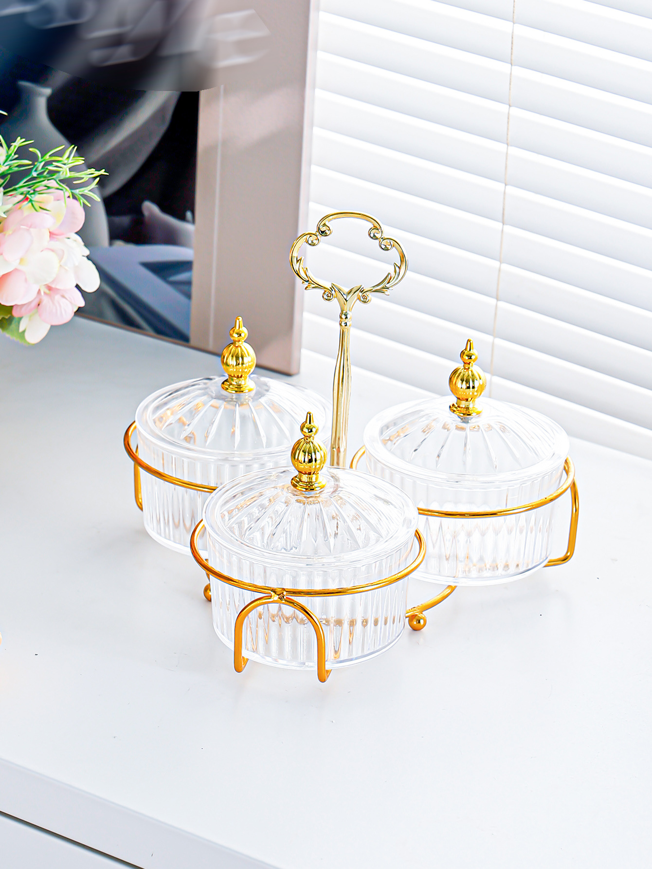 北欧干果碟零食盘小吃碟透明圆形水果盘点心分格盘铁艺带盖盒详情10