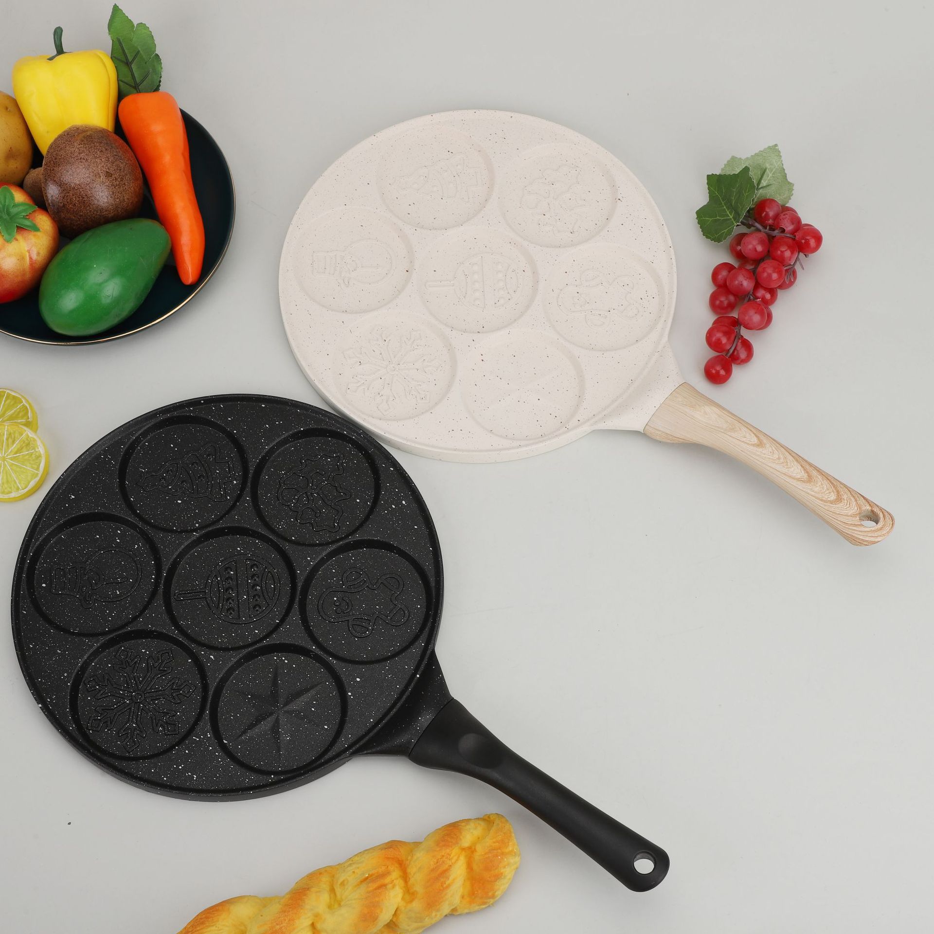 亚马逊披萨烘焙圆形不粘烤盘跨境热销七孔圣诞雪人系列DIY批发详情2