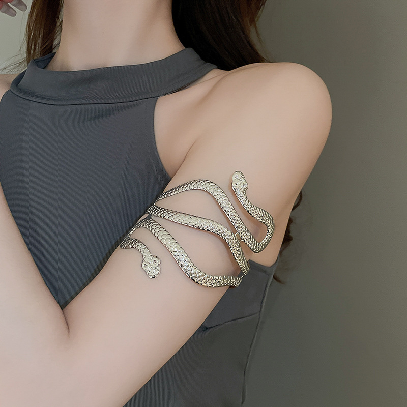 Cross-border European and American open armband bracelet, high-end, niche, versatile bracelet, exaggerated, individual and fashionable jewelry for women wholesale pic 18
