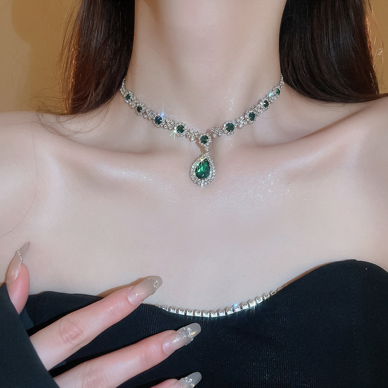 European and American cross-border water drop diamond-encrusted stud necklace, light luxury style fashion pendant, collarbone chain, internet-famous high-end accessory for women pic 34