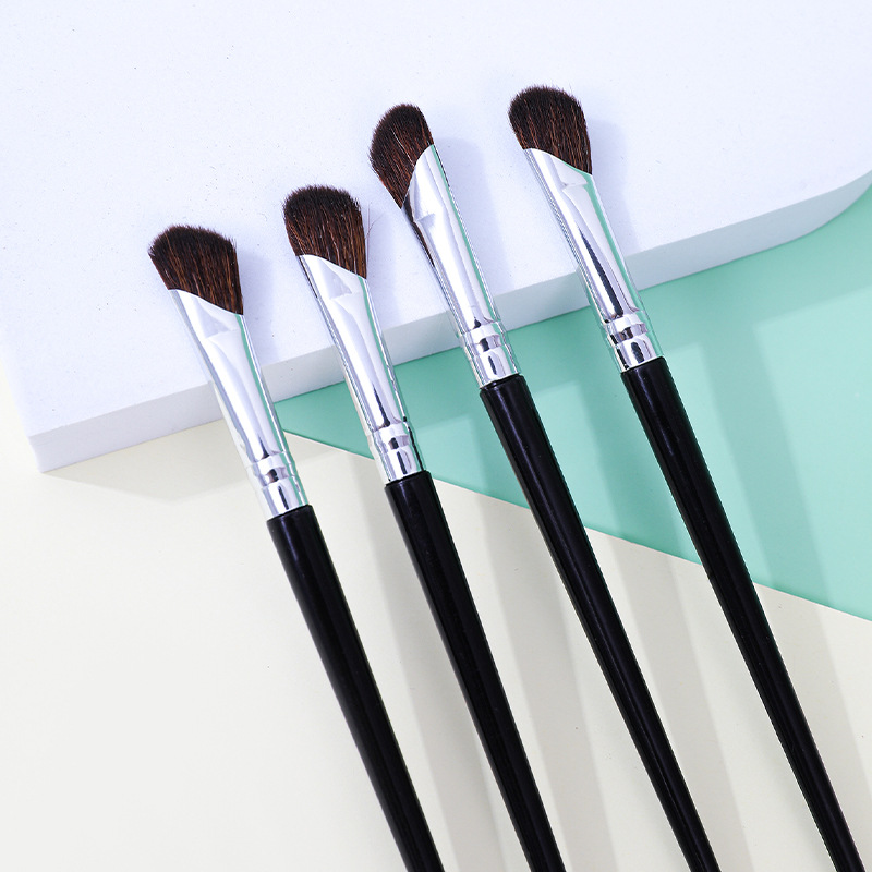 沧州化妆刷马毛镰刀鼻影刷动物毛细节修容美妆工具批发定制眼影详情9