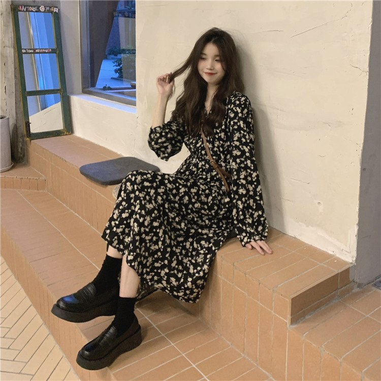 温柔风碎花V领连衣裙女春夏2025新款长款过膝高腰气质长袖A字裙子详情14