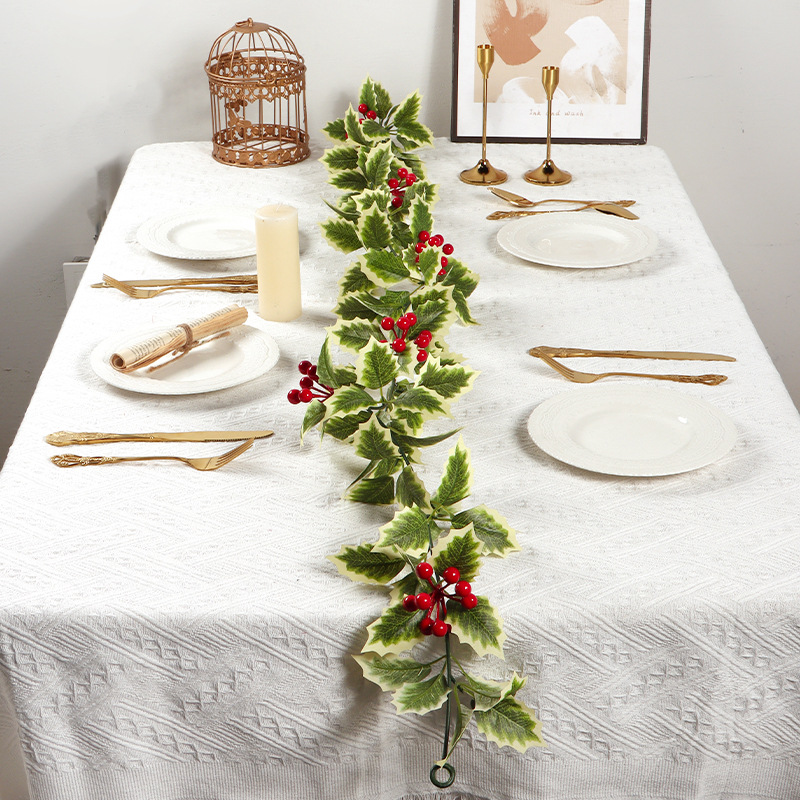 亚马逊新款仿真圣诞红果藤条松针藤蔓壁炉家居布置氛围装饰批发详情4