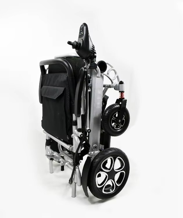 Cross-border exclusive electric wheelchairs, fully automatic portable foldable wheelchairs, mobility scooters for the elderly with disabilities, and pushers pic 9