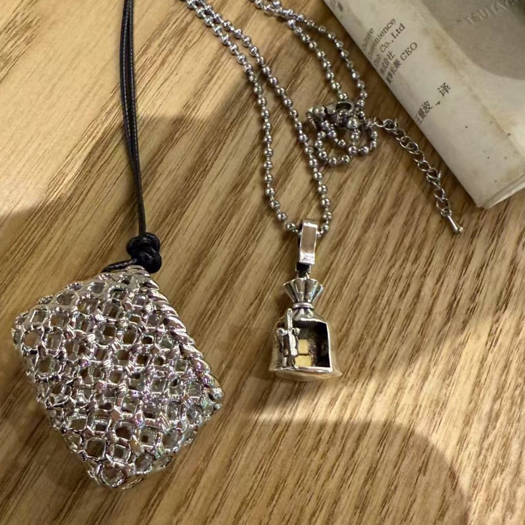 跨境专供亚马逊钛钢项链长款钱袋项链花朵仿古时尚百搭毛衣链项链详情9