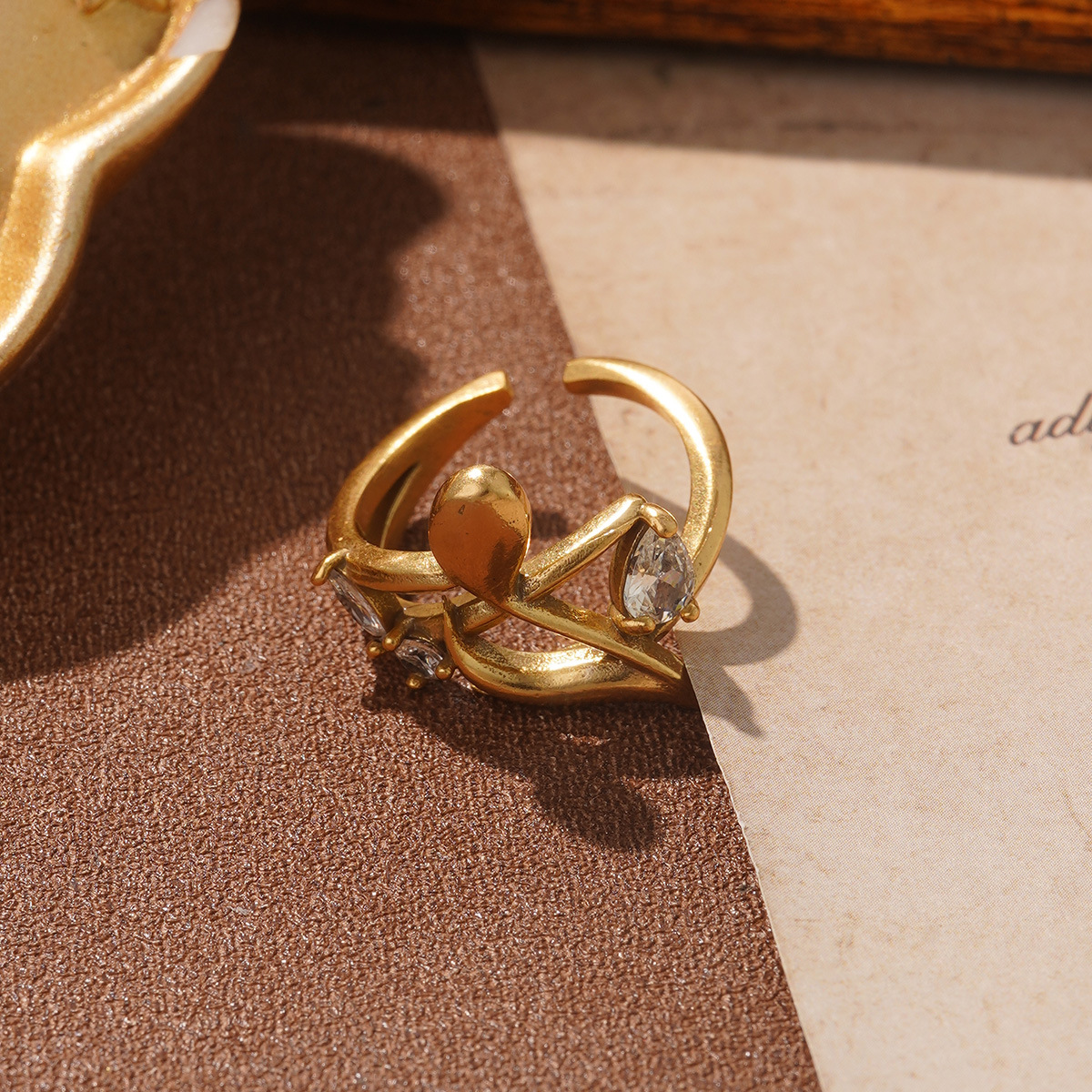 European and American cross-border jewelry design, Russian gold irregular ring, niche court style vintage light luxury ring pic 24